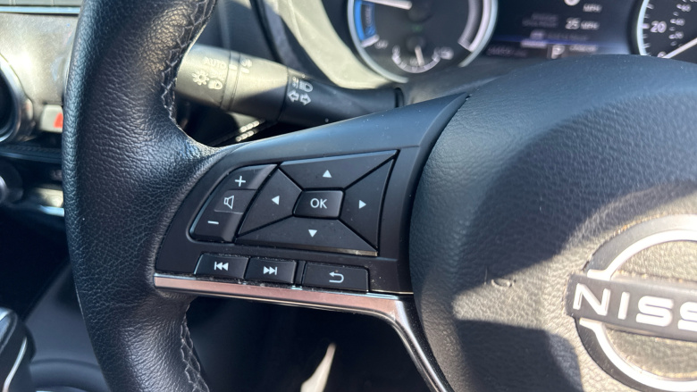 Nissan Juke 1.6 Hybrid N-Connecta 5dr Auto Hybrid Hatchback